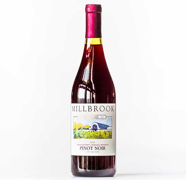 2015 Pinot Noir wine